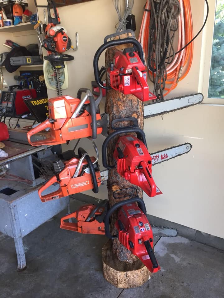 Log on sale chainsaw holder