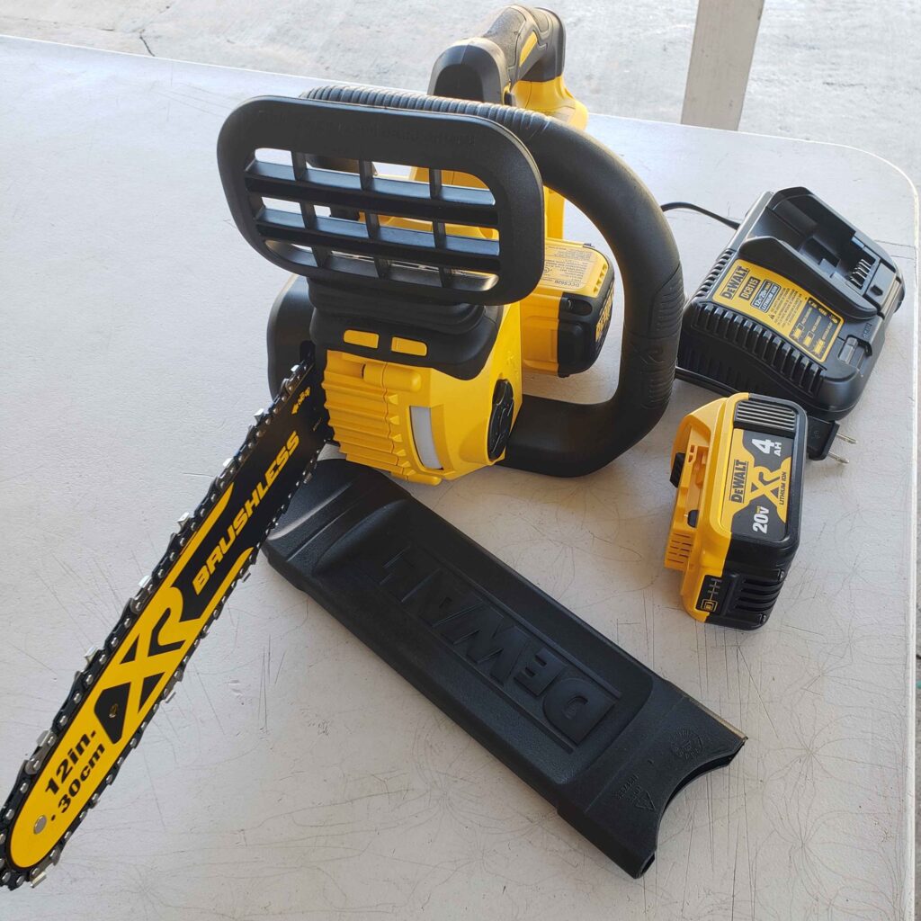7 BEST Battery Powered Chainsaw Reviews 2023: COMPARE Prices!