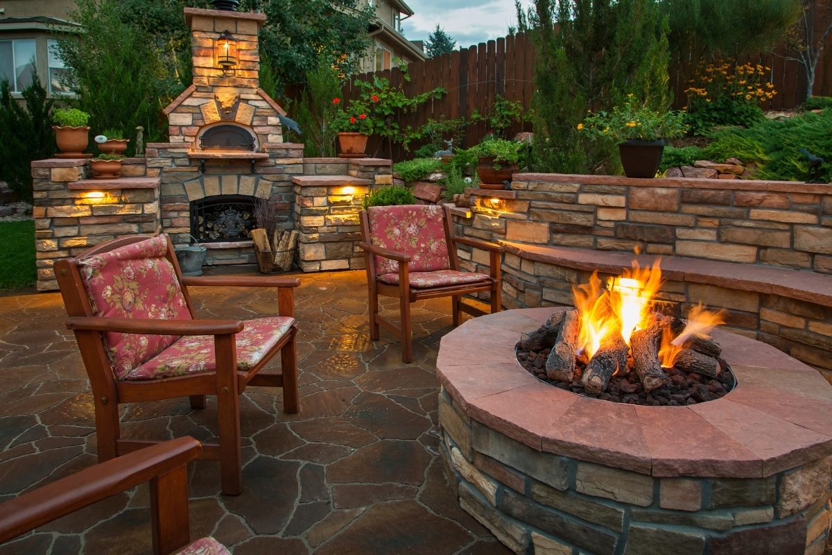 The Ultimate Fire Pit Guide 2022 Get, Best Patio Fire Table Setup