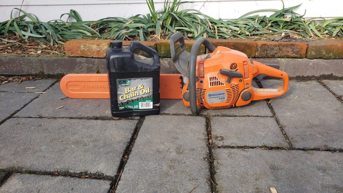 best bar and chain oil for chainsaws