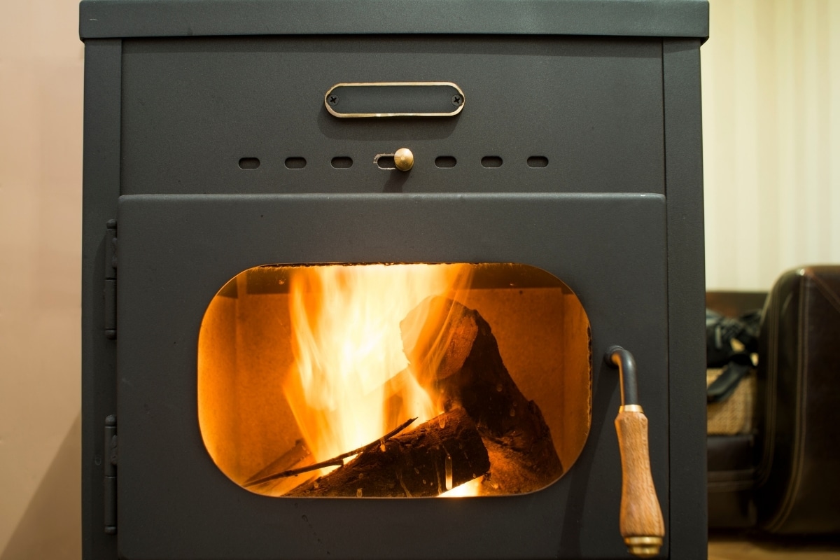 wood fire stove temperature