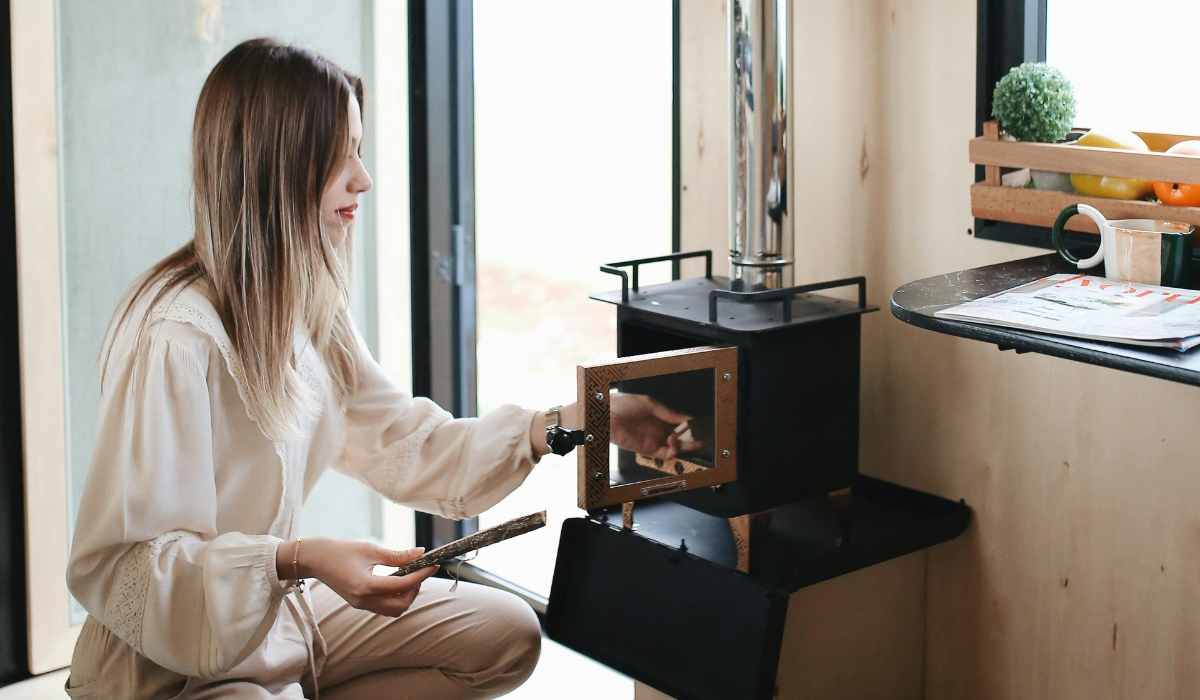 7 BEST Mini and Small Wood Stoves Reviewed—Cubic Mini, Dwarf