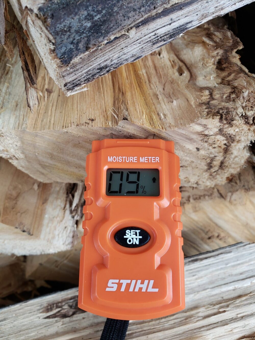how to use stihl moisture meter