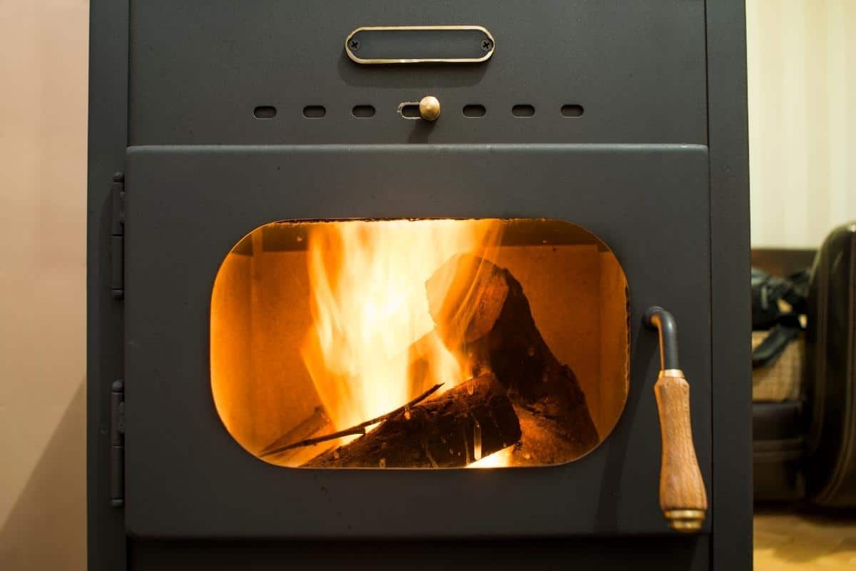 cleaning wood stove glass