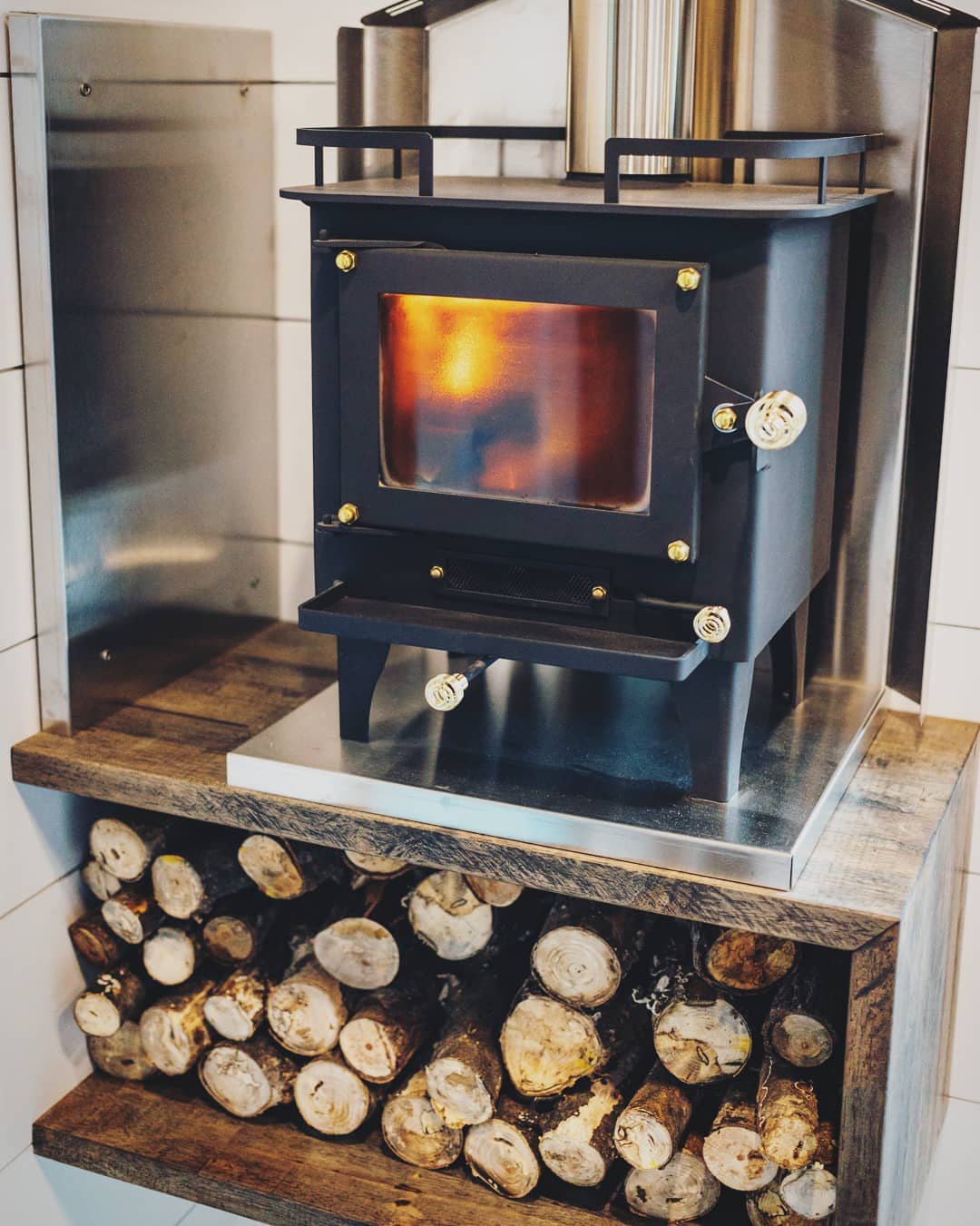 how to choose tiny wood stove