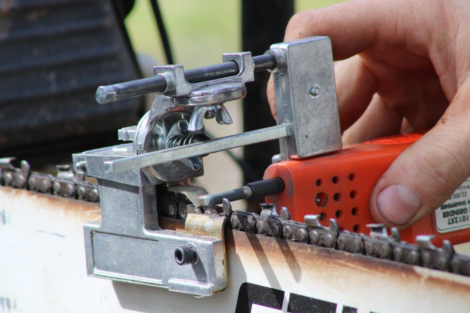 granberg portable electric chainsaw sharpener