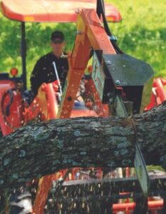 Limbinator Hydraulic Limbsaw Reviews: Limb Saw For Tractors