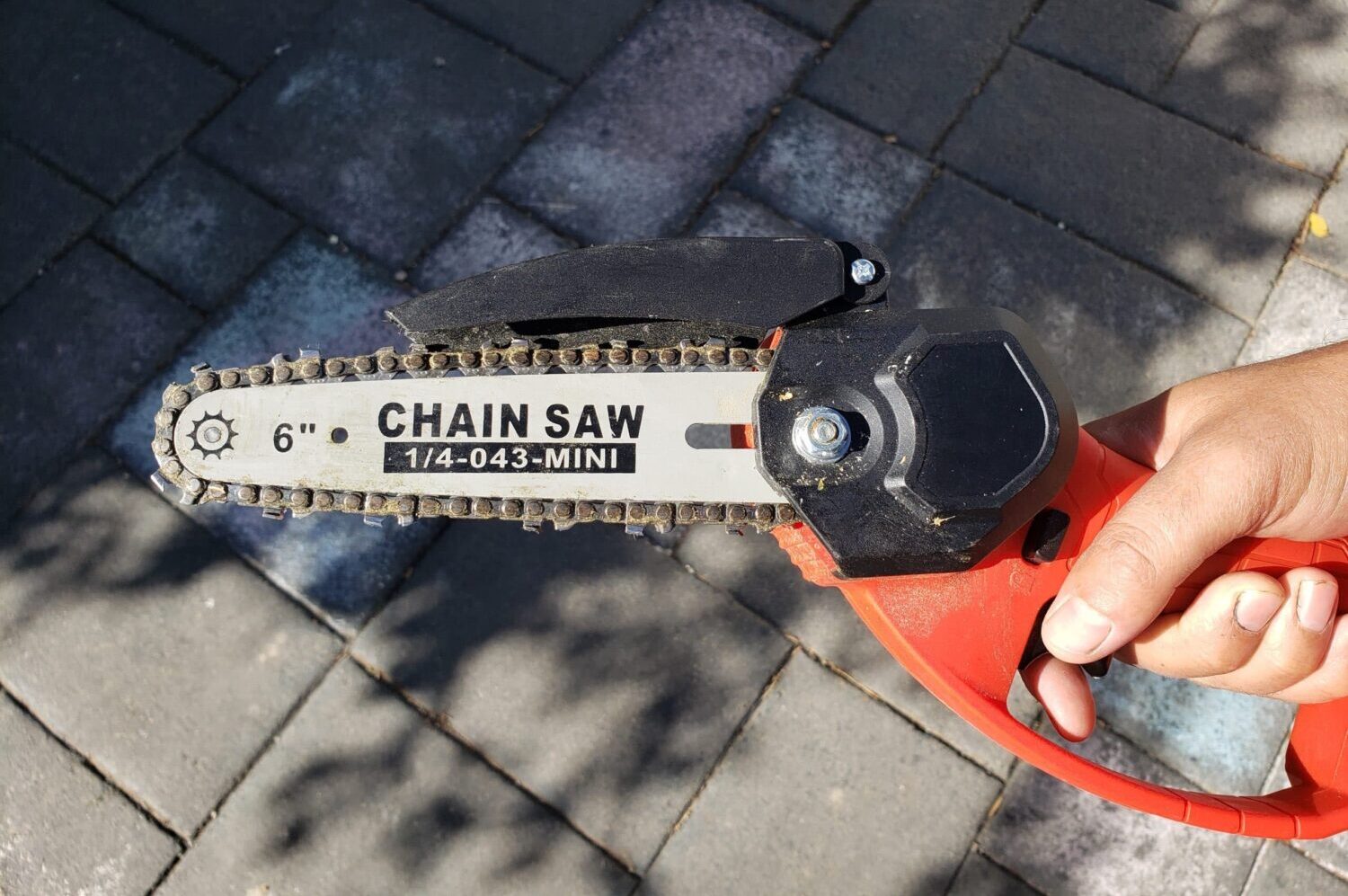 mini chainsaw injury story