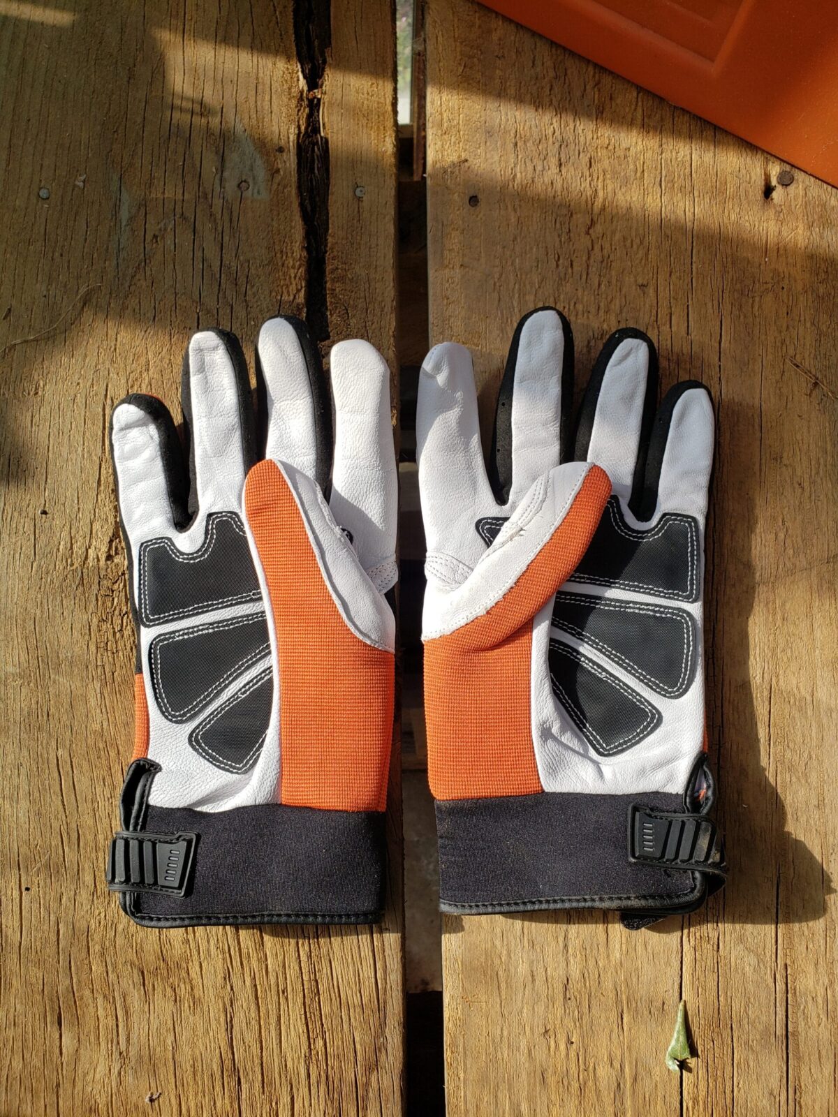 best vgo chainsaw gloves