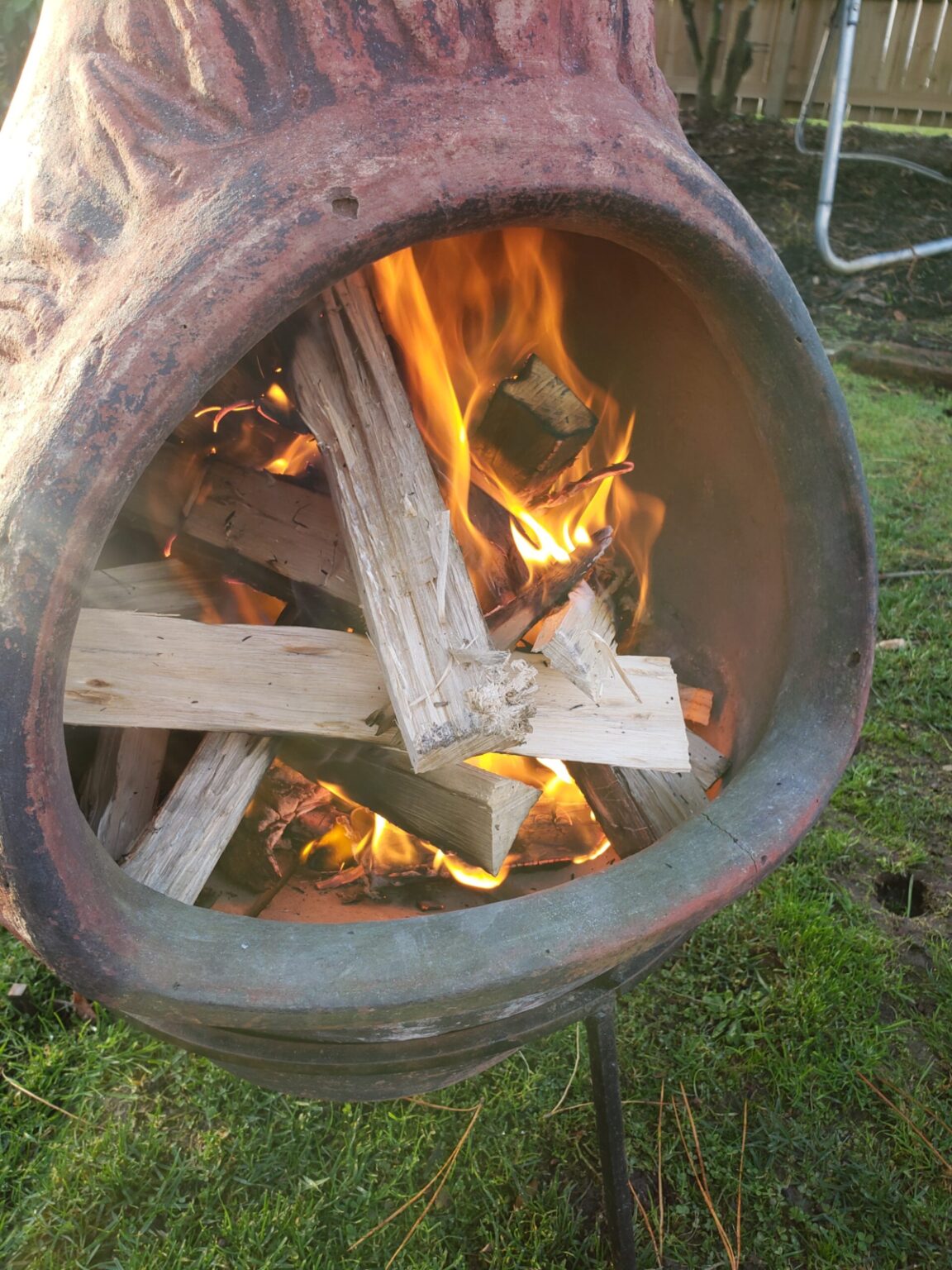 How To Use A Chiminea [Guide 2023] Lighting A Clay Chiminea