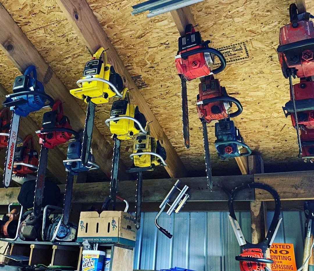 How to hang chainsaws for storage