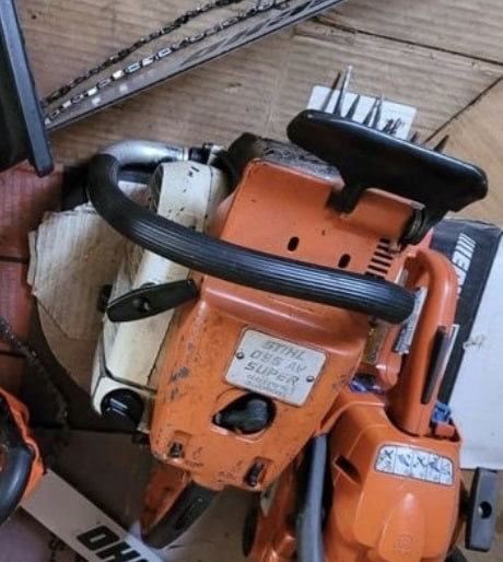The stihl 096 exists