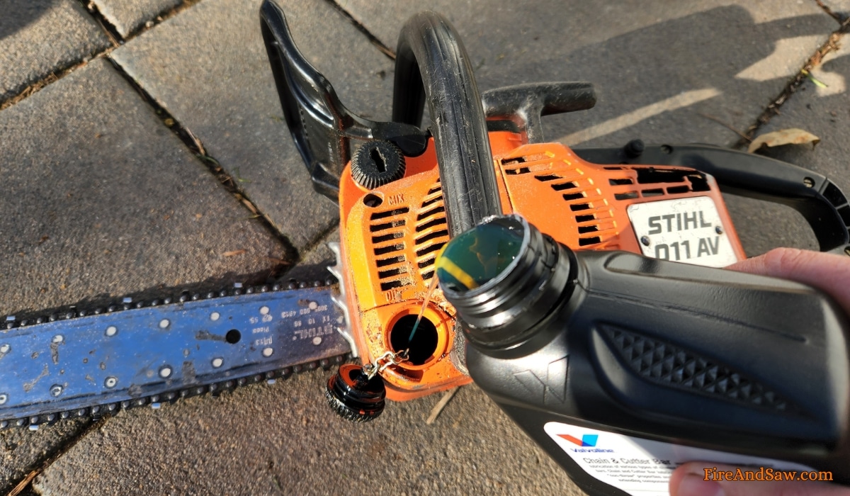is motor oil for bar oil ok in chainsaws